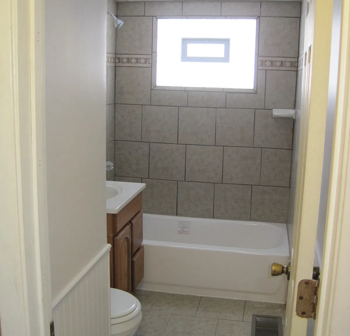 2 bed, 812 sqft, $1,200 — Photo 2