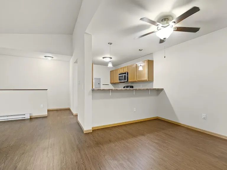 1104 Whispering Pines Way — Photo 2