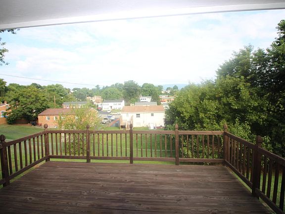 4th image of 2219 Karen Dr