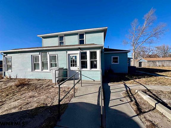 2nd image of 1421 Broadway St