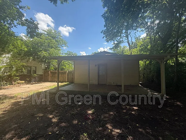 519 E Zion St — Photo 11