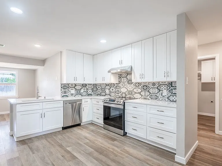 2809 Marmon Dr — Photo 12