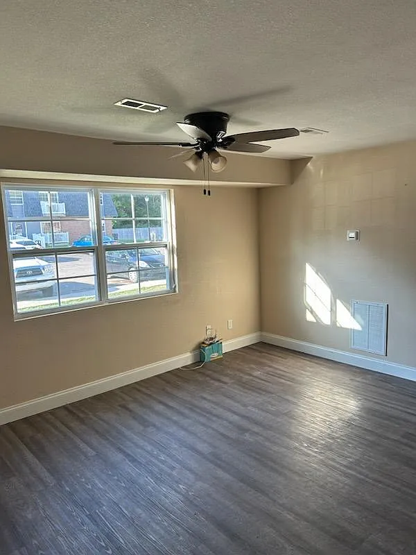 50 Westwood Dr — Photo 1