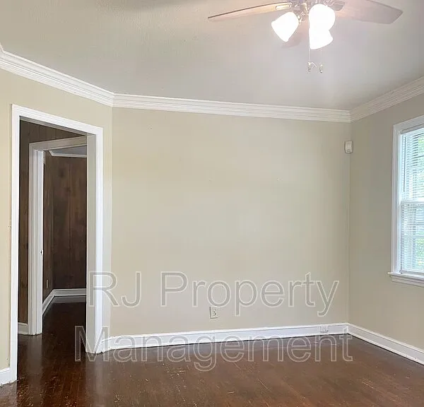 732 S Greer St — Photo 7