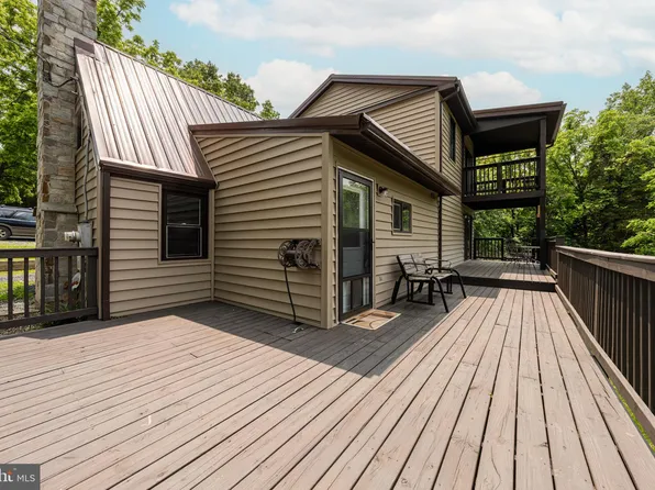 90 Beach Dr, Front Royal, VA 22630