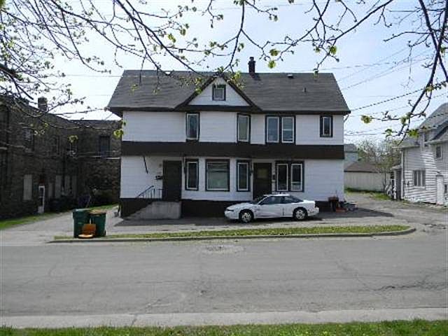 1st image of 113-115 N 22nd Ave W