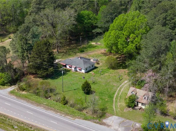 9523.9527 Southampton Pkwy, Drewryville, VA 23844