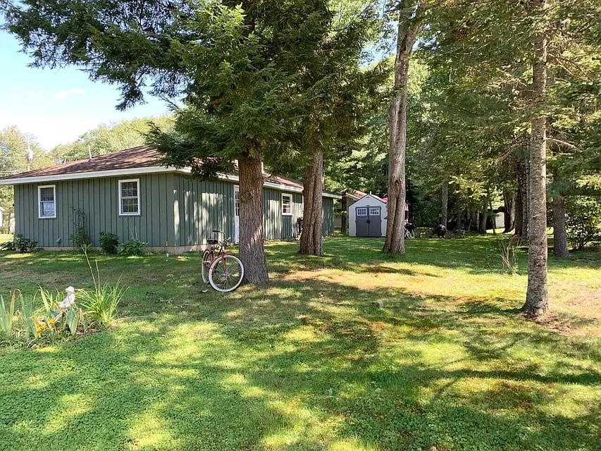 3 bed, 1100 sqft, $2,000 — Photo 3
