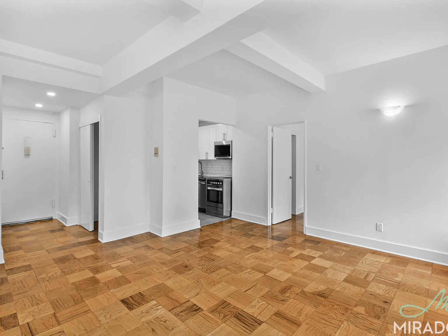 132 East 45th Street — Photo 3