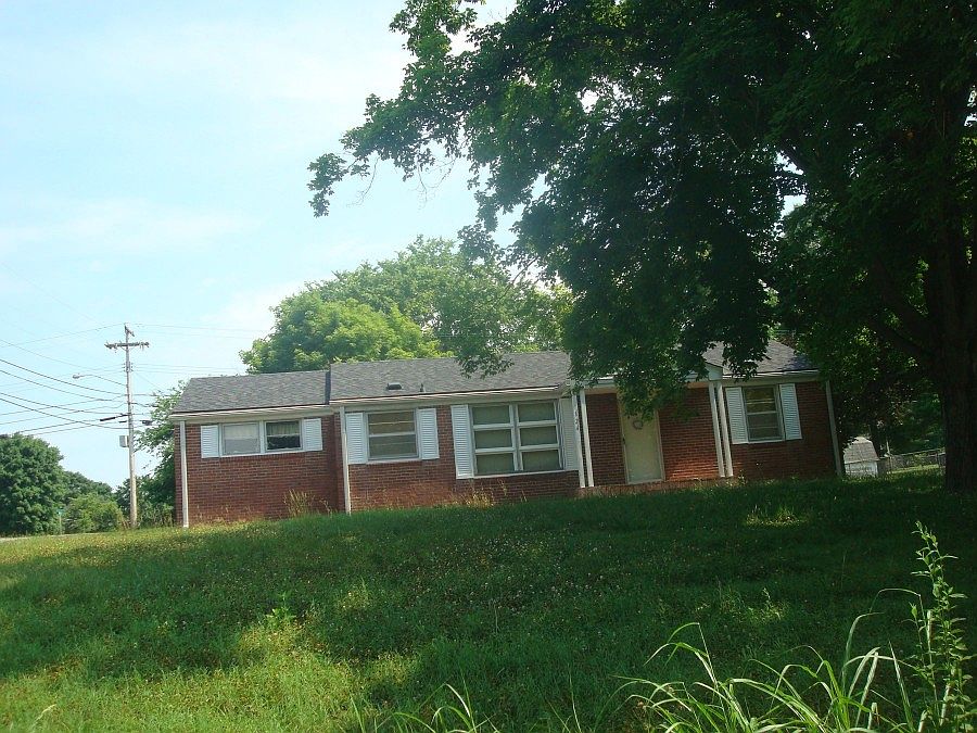 1st image of 124 Pleasant Dr