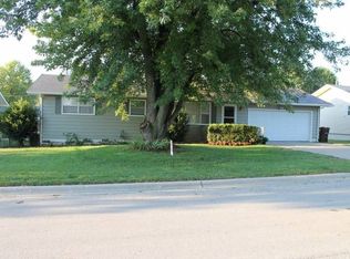 2730 W Chicago St, Springfield, MO 65803