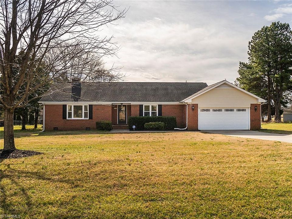 1st image of 4524 Fence Dr