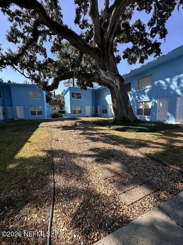 1 bed, 1.0 bath, 14744 sqft, $1,195 — Photo 1