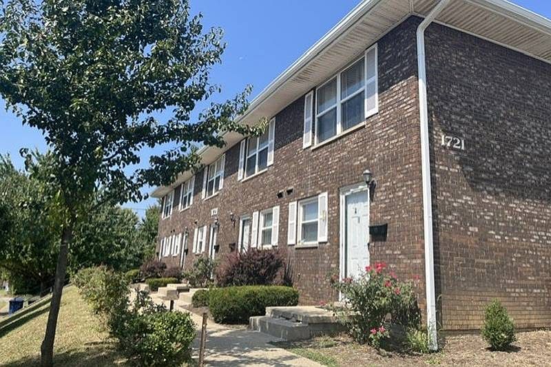 2nd image of 1721 Hill Rise Dr