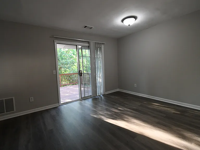 1804 Queen Anne Ct — Photo 8