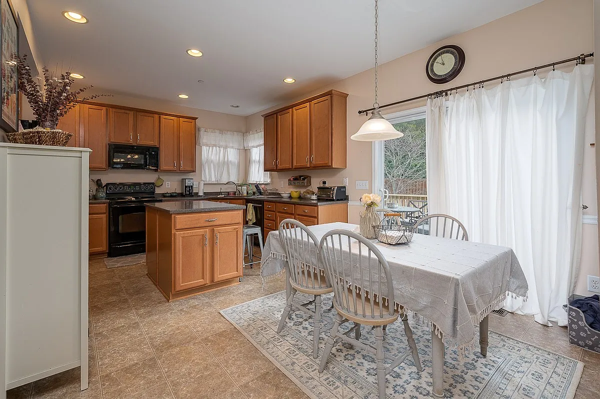 3105 Ballenger Dr — Photo 1