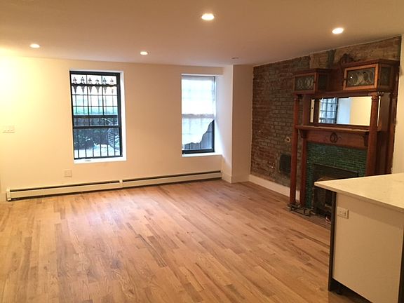 3rd image of 825 Putnam Ave #1