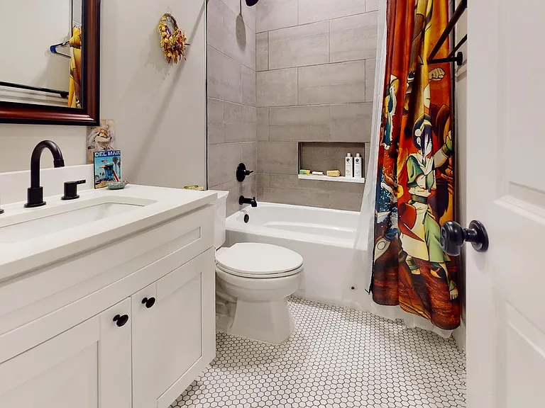 1310 Holbrook St NE #2 — Photo 6
