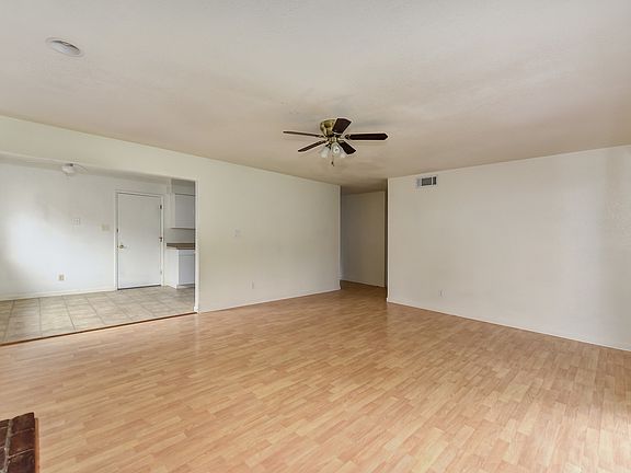 3rd image of 1218 McKinley Dr
