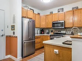 410 Farrell St — Photo 8