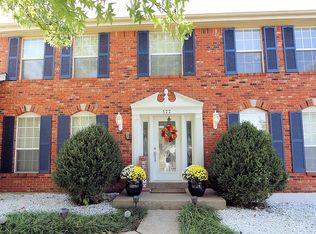 577 Schrader Farm Dr, Saint Peters, MO 63376