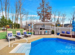 120 Hawks Landing Dr, Troutman, NC 28166