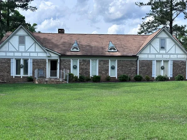 232 Briarwood Cir, Americus, GA 31709