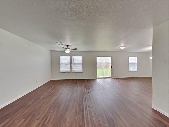 4th image of 12527 Sterlingstone Dr