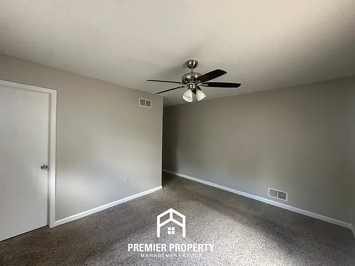 6355 Rockbridge Cv — Photo 13