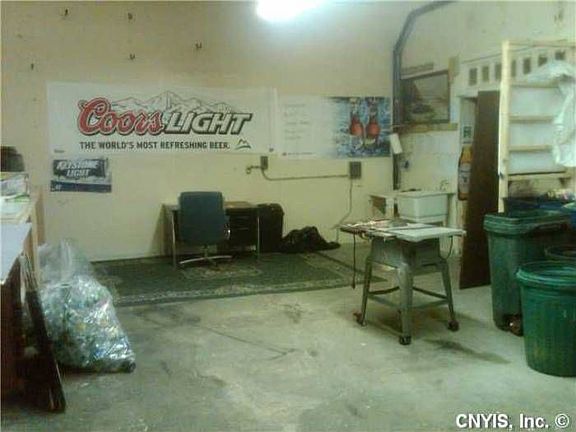 5th image of 147 W Manlius St