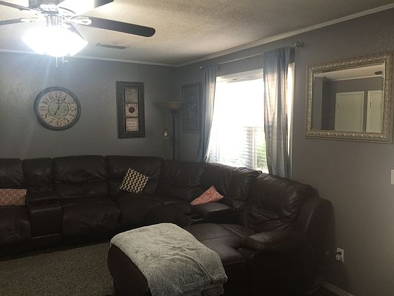 4th image of 2600 Miller Ave