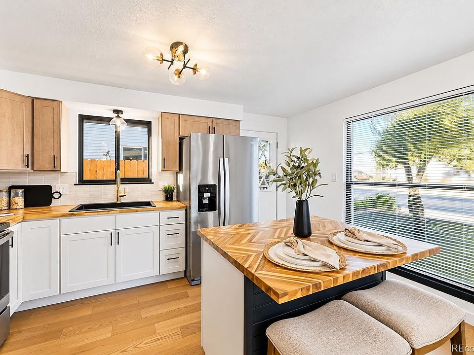 1st image of 1021 Pacific Court