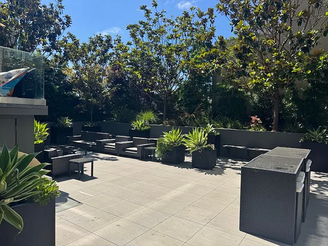 600 South Van Ness — Photo 4