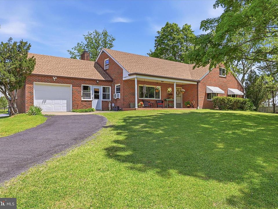 1st image of 9581 Valley Rd