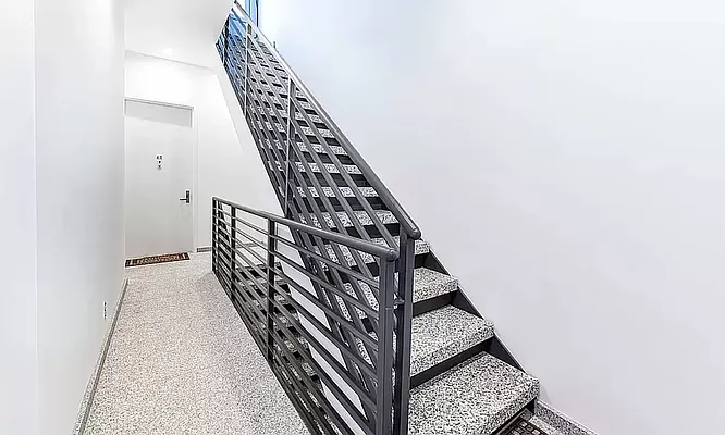 Rented by REAL New York | media 23