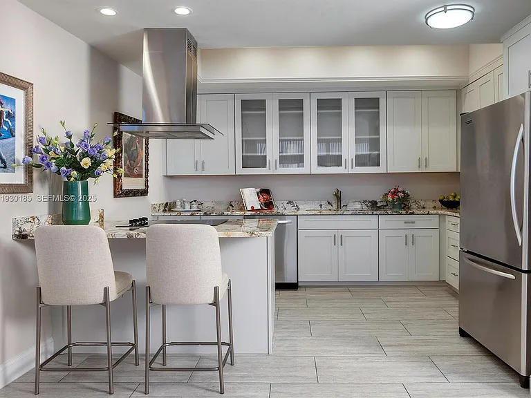 2450 Presidential Way #Penthouse 7 — Photo 6