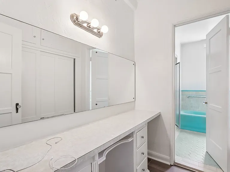 Linda Vista Apartments — Photo 31