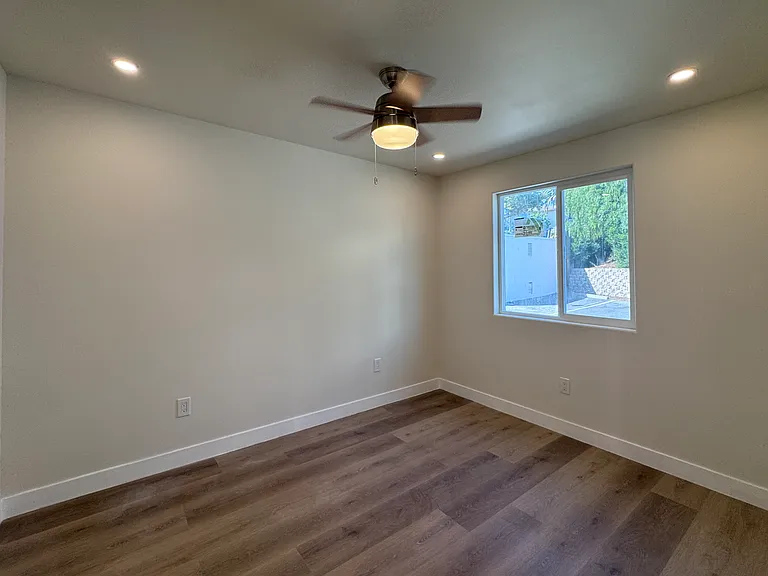 554 Greenbrier Dr #14-15 — Photo 6