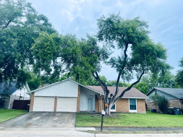 1203 Westwood St, Victoria, TX 77901