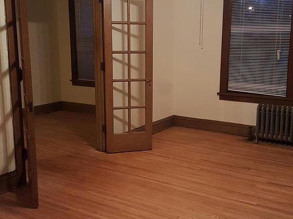 3rd image of 3521 Pleasant Ave