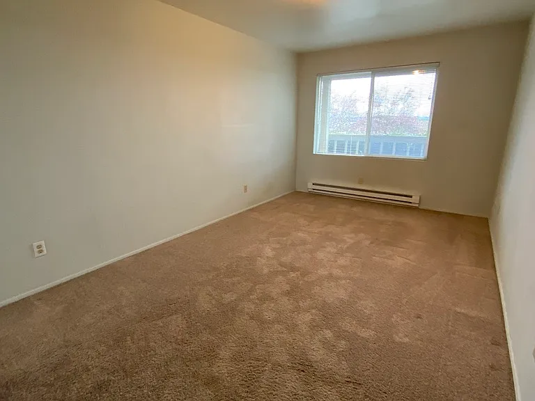 2405 Grand Ave #3 — Photo 5