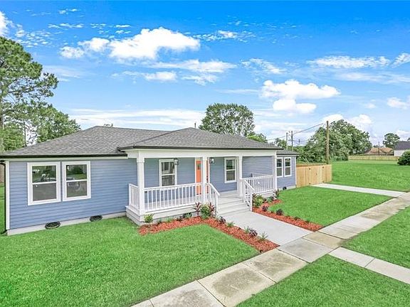 2nd image of 50 W Chalmette Cir