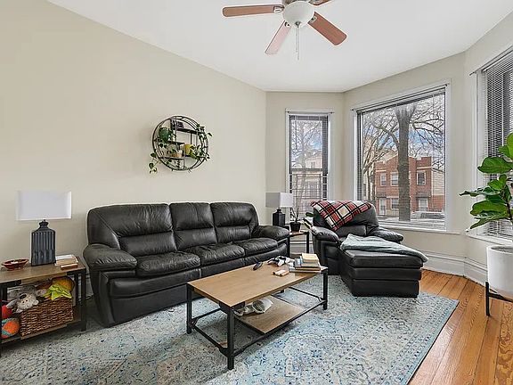 5th image of 1657 N Bell Ave #1