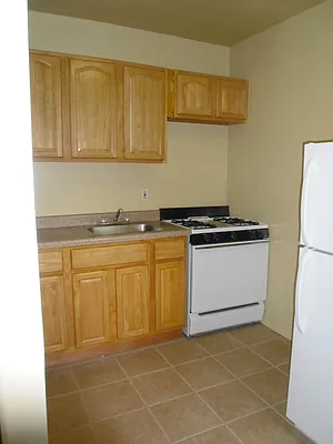 Rented by Arena Real Estate | media 9