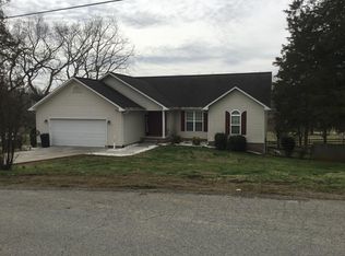 139 Cypress Ln, Jacksboro, TN 37757