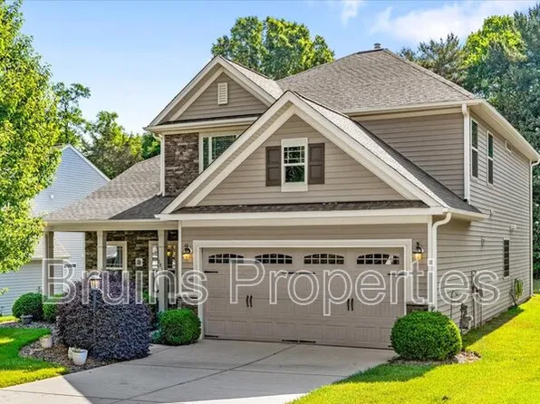 1814 Castle Gate Ct, High Point, NC 27265