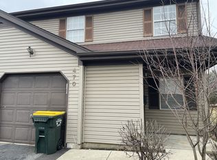 470 Minnesota Cir, Carol Stream, IL 60188