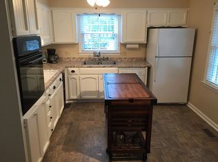 3175 Wellington Rd, Lumberton, NC 28360