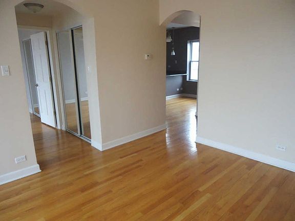 4th image of 2549 N Laramie Ave APT 2W
