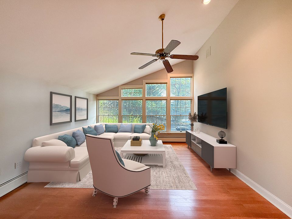 Family Room (Virtually Staged)